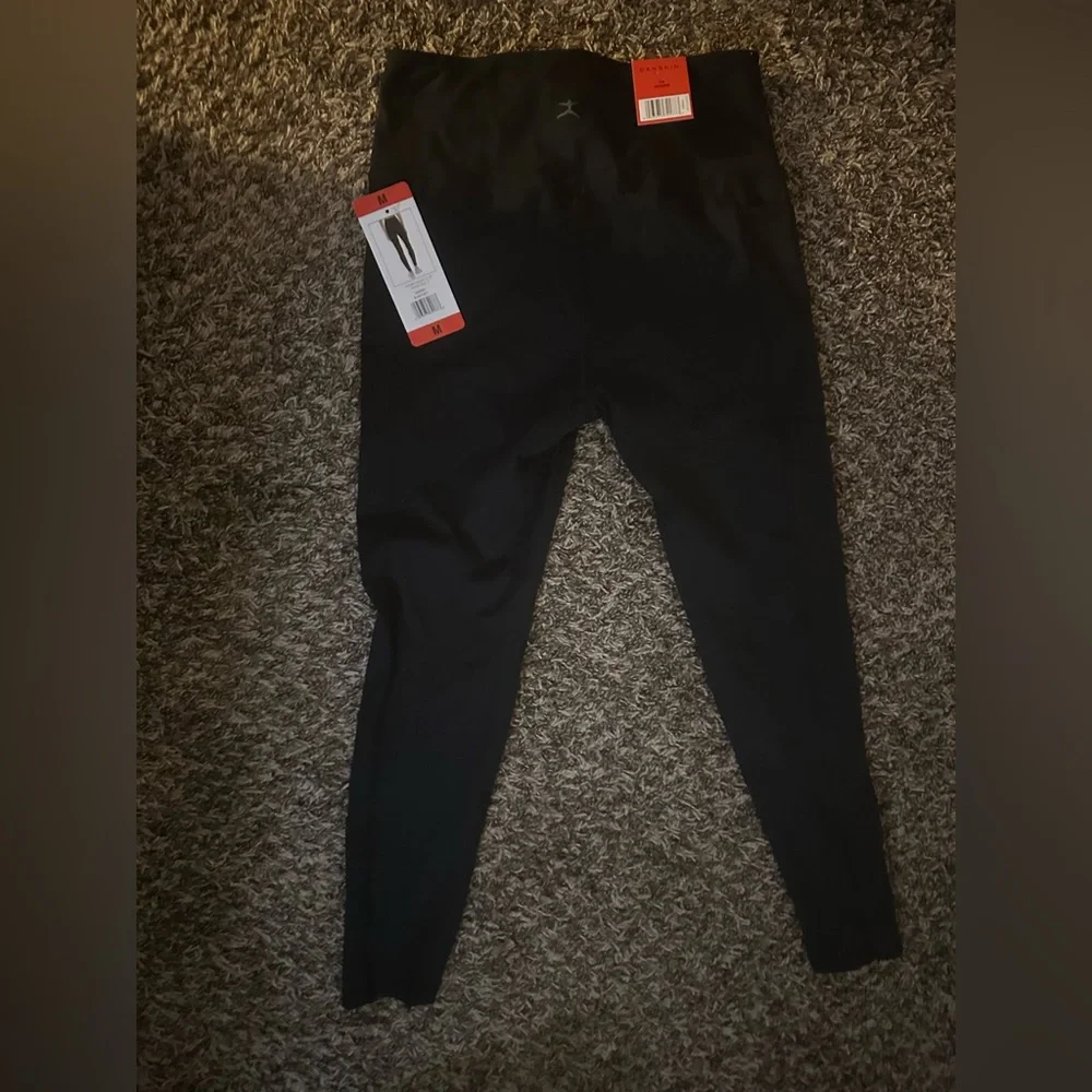 Danskin Black High-Waisted Leggings - Medium - Picture 5 of 5
